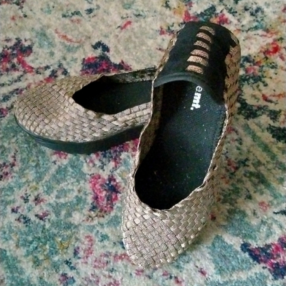 White MT. Platform shoes
